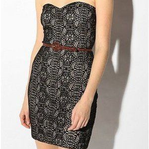 Sparkle & Fade strapless lace dress